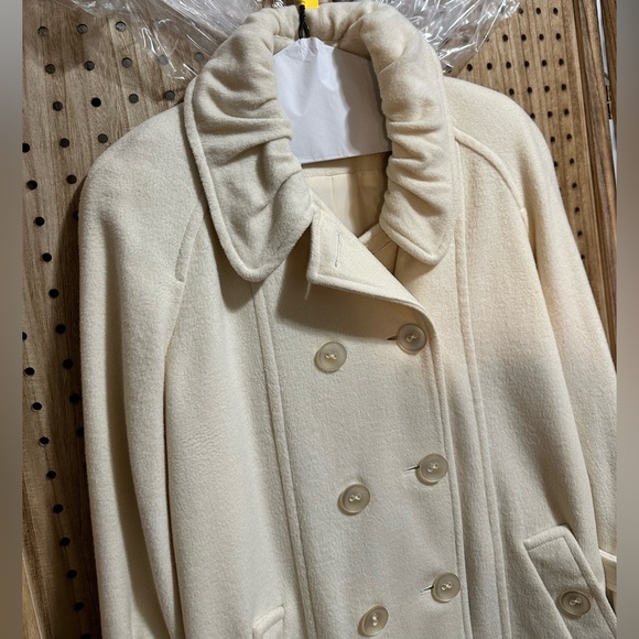 EUC Cream Ruffle Collar Fall Winter Wool Coat 🧥Bell Sleeves - Picture 4 of 8